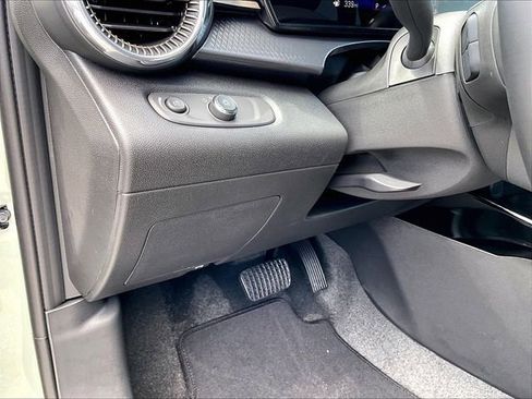 New 2026 Chevrolet Trax ACTIV w/ Driver Confidence Package FWD image 31