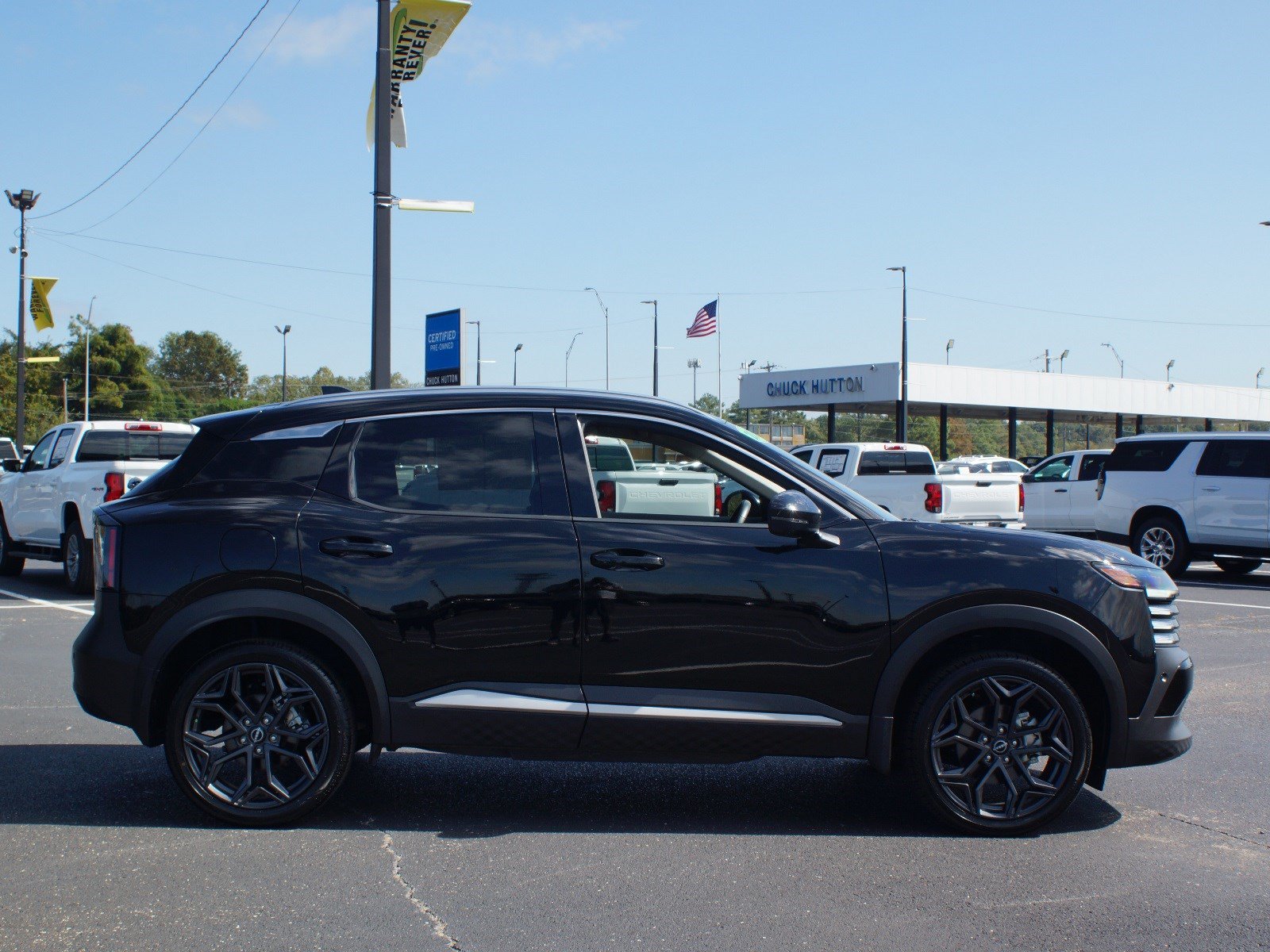 Used 2025 Nissan Kicks SR w/ Illumination Package AWD/4WD image 19