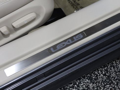 Used 2015 Lexus IS 250C image 42