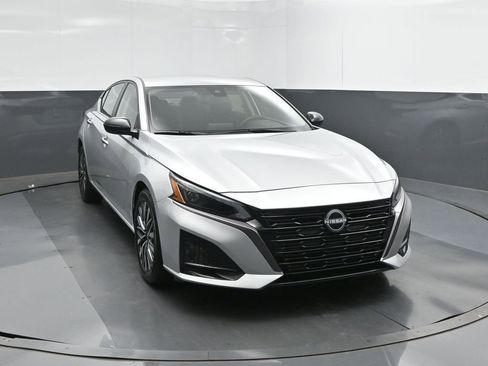 Used 2026 Nissan Altima 2.5 SV FWD image 22