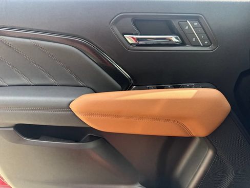 New 2026 GMC Canyon AT4 w/ Technology Plus Package AWD/4WD image 17