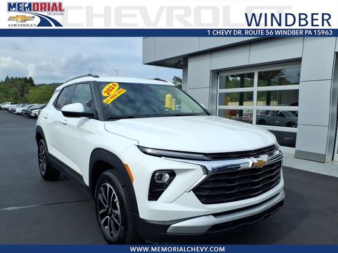Used 2024 Chevrolet TrailBlazer LT w/ LT Cold Weather Package AWD/4WD image 1