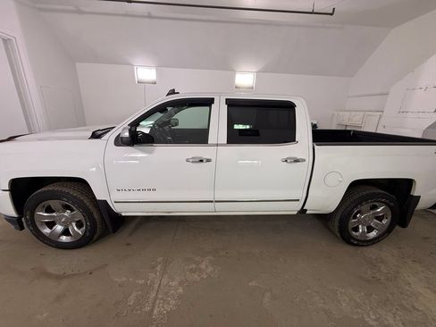 Used 2017 Chevrolet Silverado 1500 LT w/ All Star Edition AWD/4WD image 4