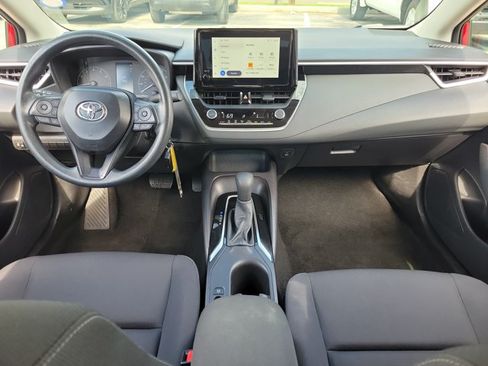Used 2025 Toyota Corolla LE FWD image 8