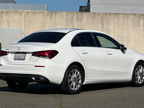 Used 2021 Mercedes-Benz A 220 image 2