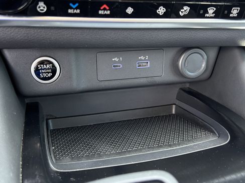 Used 2023 Nissan Rogue SL w/ SL Premium Package FWD image 19