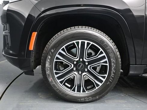 New 2026 Jeep Grand Wagoneer L 4WD image 17