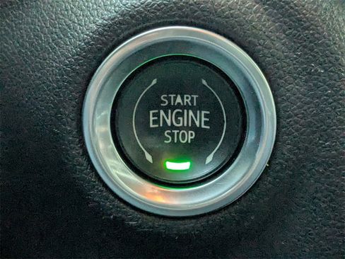 Used 2021 Chevrolet Silverado 1500 RST image 31