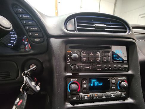 Used 2004 Chevrolet Corvette Z06 w/ Memory Package RWD image 31