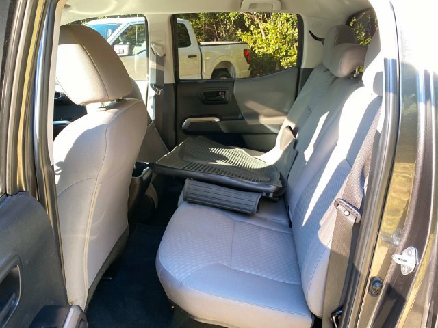 Used 2023 Toyota Tacoma SR5 w/ Technology Package RWD image 9