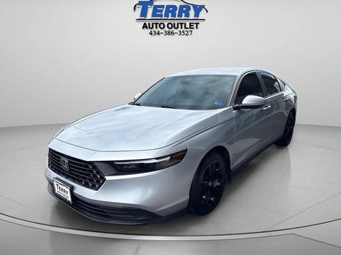 Used 2025 Honda Accord LX image 4