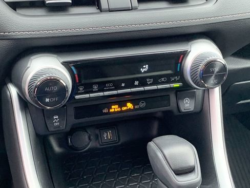 Used 2024 Toyota RAV4 XLE image 25