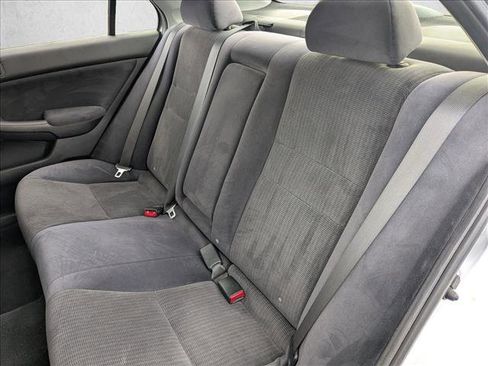 Used 2005 Honda Accord LX image 17