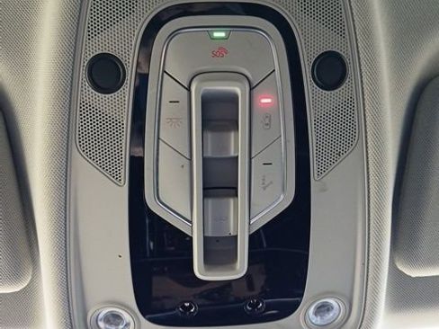 Used 2022 Audi Q8 Premium Plus image 27