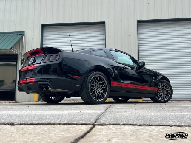 Used 2013 Ford Mustang Shelby GT500 RWD image 4