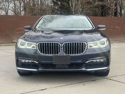 Used 2016 BMW 750i xDrive image 2