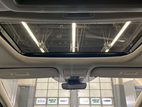 Used 2025 Honda Odyssey Touring image 29