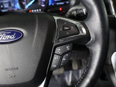 Used 2022 Ford Edge Titanium image 40