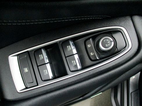 Used 2021 Subaru Outback Limited image 15