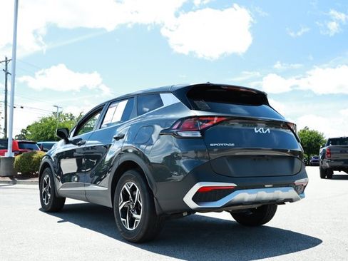 Used 2023 Kia Sportage LX AWD/4WD image 8