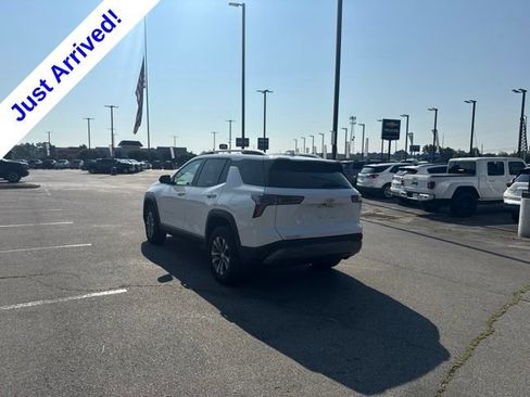 Used 2025 Chevrolet Equinox LT w/ Convenience Package II FWD image 5