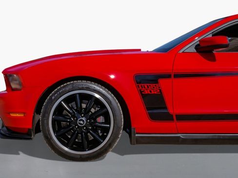Used 2012 Ford Mustang Boss 302 w/ Boss 302 Accessory Pkg image 9
