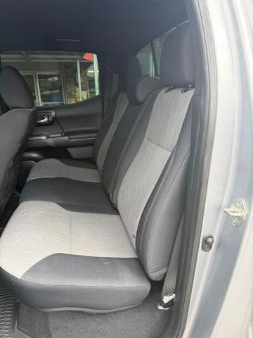 Used 2020 Toyota Tacoma TRD Off-Road AWD/4WD image 7