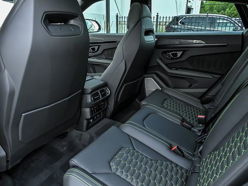 Used 2024 Lamborghini Urus S AWD/4WD image 25