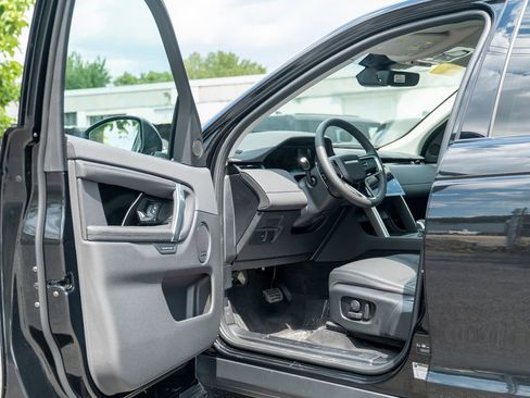 New 2025 Land Rover Discovery Sport S image 10