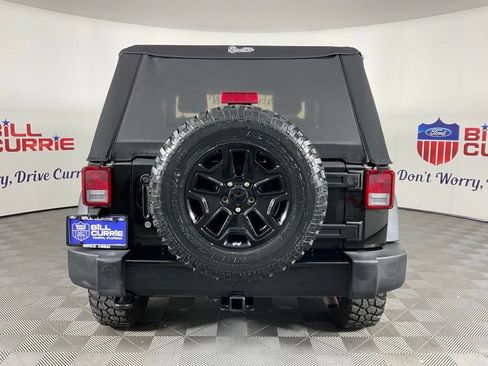 Used 2016 Jeep Wrangler Sport AWD/4WD image 4