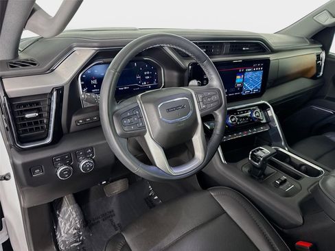 Used 2023 GMC Sierra 1500 Denali w/ Denali Reserve Package AWD/4WD image 9