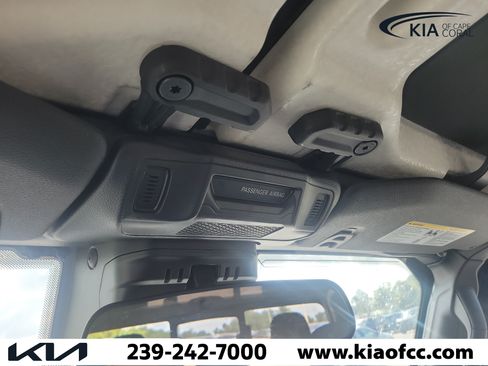 Used 2024 Jeep Gladiator Sport AWD/4WD image 30