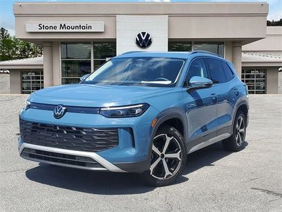 New 2025 Volkswagen Tiguan SE