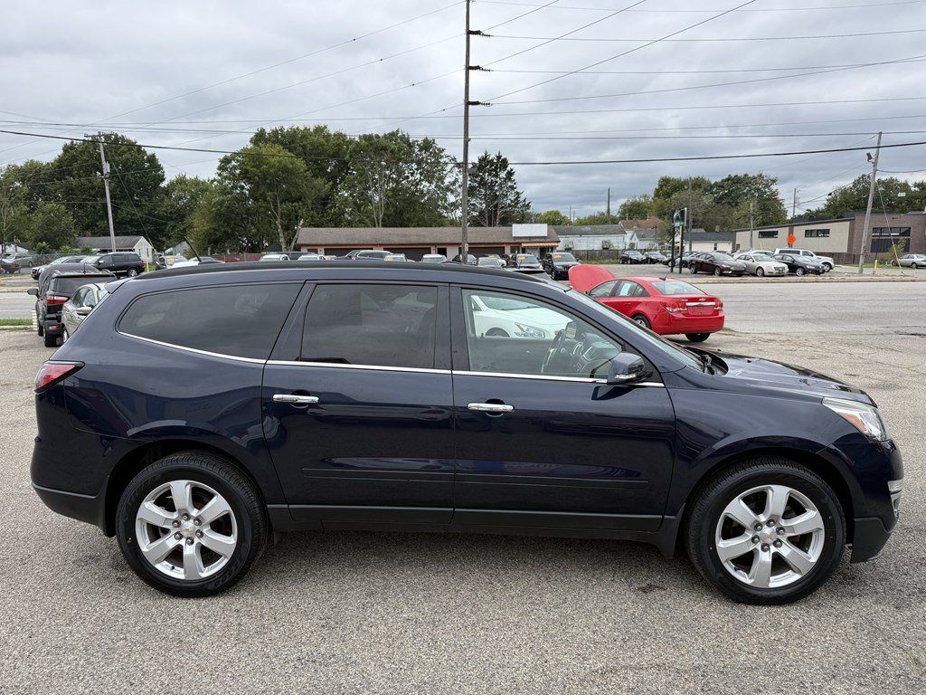 Used 2017 Chevrolet Traverse LT w/ Style and Technology Package AWD/4WD image 6