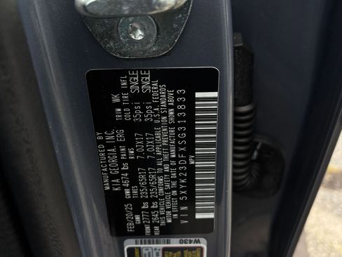 Used 2025 Kia Sportage LX FWD image 28