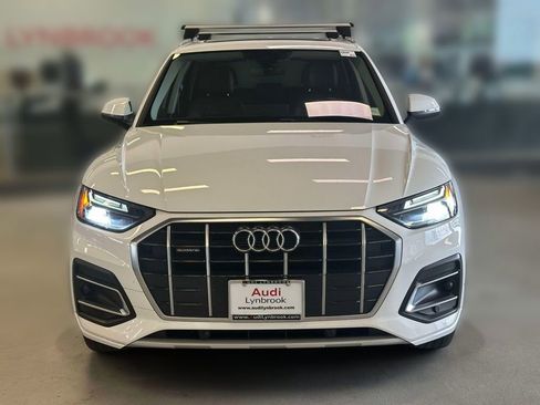 Used 2023 Audi Q5 2.0T Premium w/ Convenience Package AWD/4WD image 2