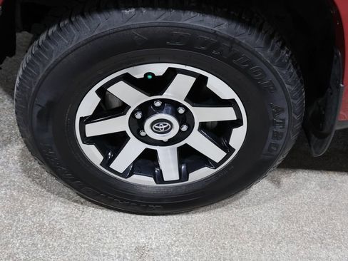 Used 2022 Toyota 4Runner TRD Off-Road Premium image 9