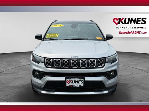 Used 2025 Jeep Compass Limited AWD/4WD image 4
