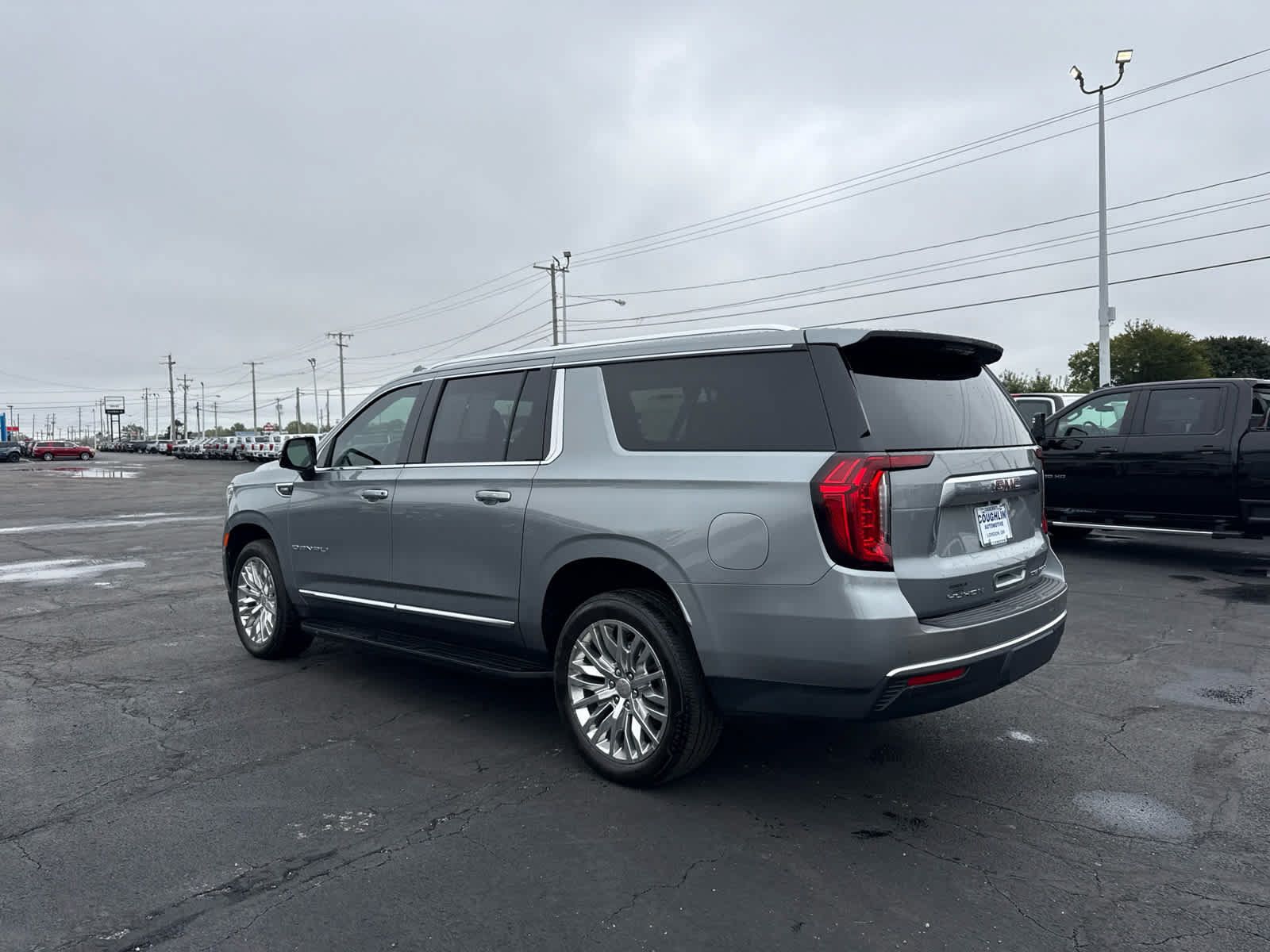 Certified 2023 GMC Yukon XL Denali AWD/4WD image 3