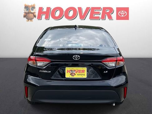 Used 2025 Toyota Corolla LE image 3