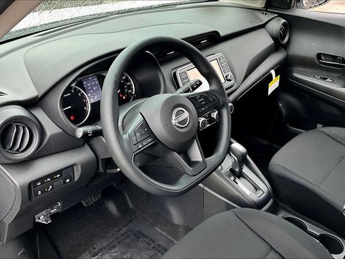 Certified 2025 Nissan Kicks Play S FWD image 10