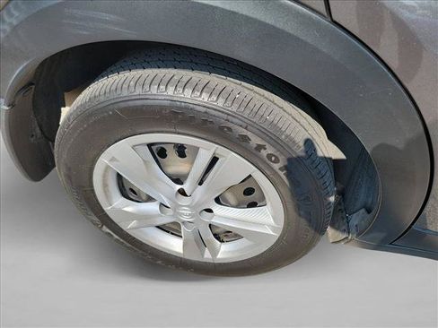 Used 2024 Nissan Kicks S FWD image 11