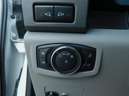 Used 2017 Ford F550 4x4 Regular Cab Super Duty image 26