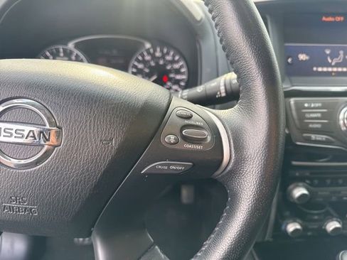 Used 2020 Nissan Pathfinder SV w/ Cargo Package image 13