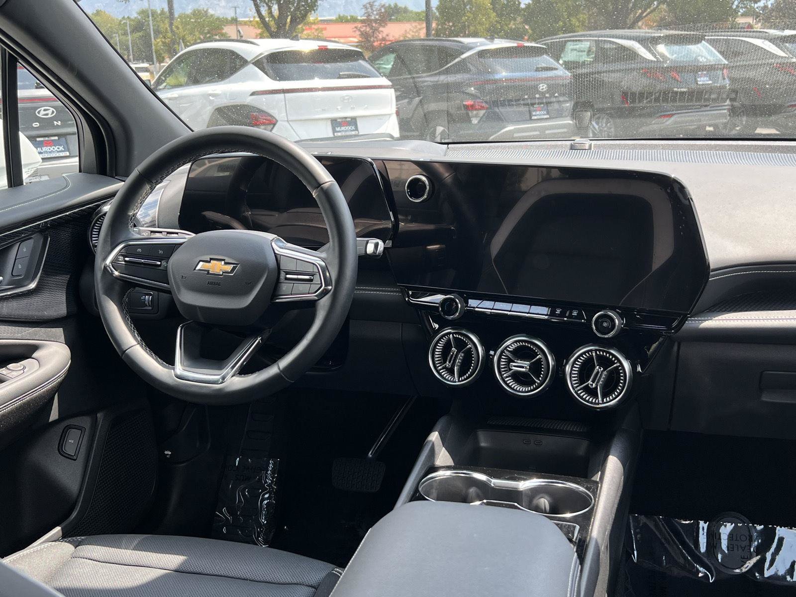 Used 2024 Chevrolet Blazer EV LT AWD/4WD image 29