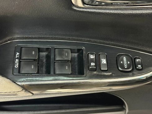 Used 2018 Toyota Avalon XLE image 25