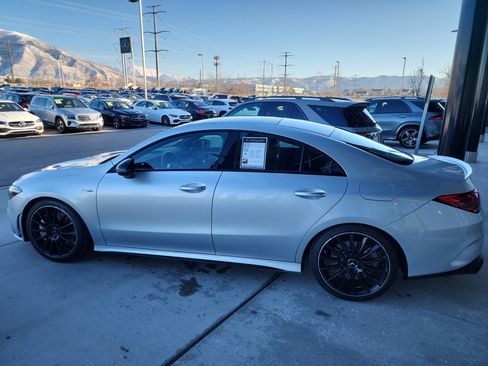 Certified 2022 Mercedes-Benz CLA 35 AMG 4MATIC image 11
