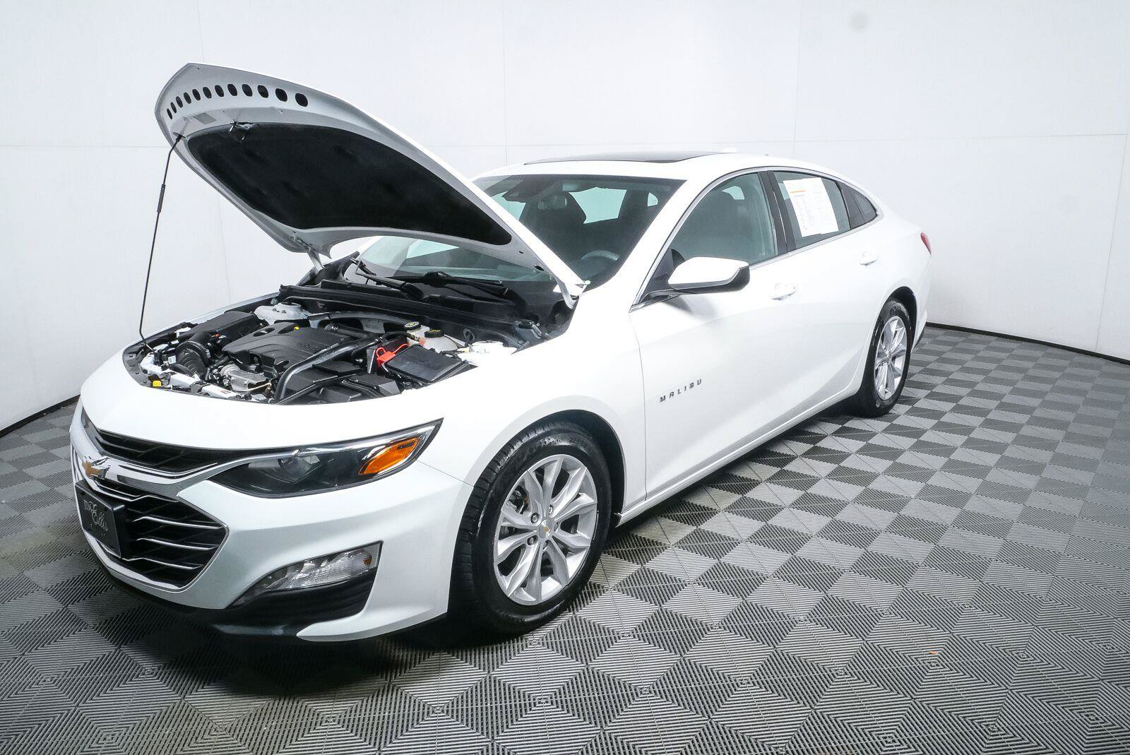 Used 2024 Chevrolet Malibu LT FWD image 31