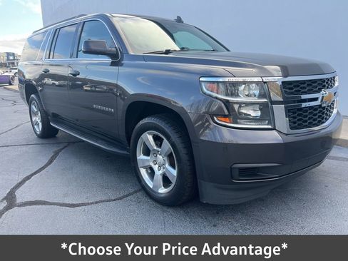 Used 2018 Chevrolet Suburban LT image 1