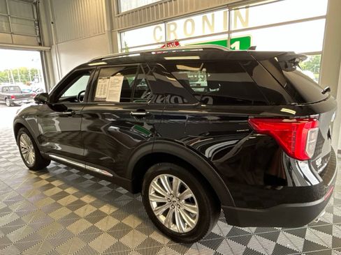 Used 2023 Ford Explorer Limited w/ Equipment Group 301A AWD/4WD image 4